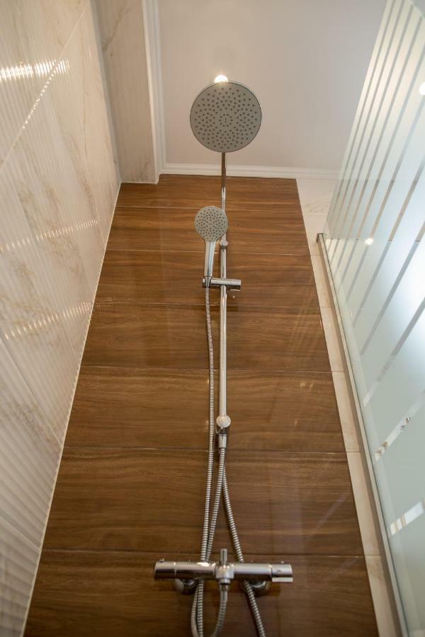 3 Bedrooms Apartment On Nasypna 3 Lemberg Exterior foto